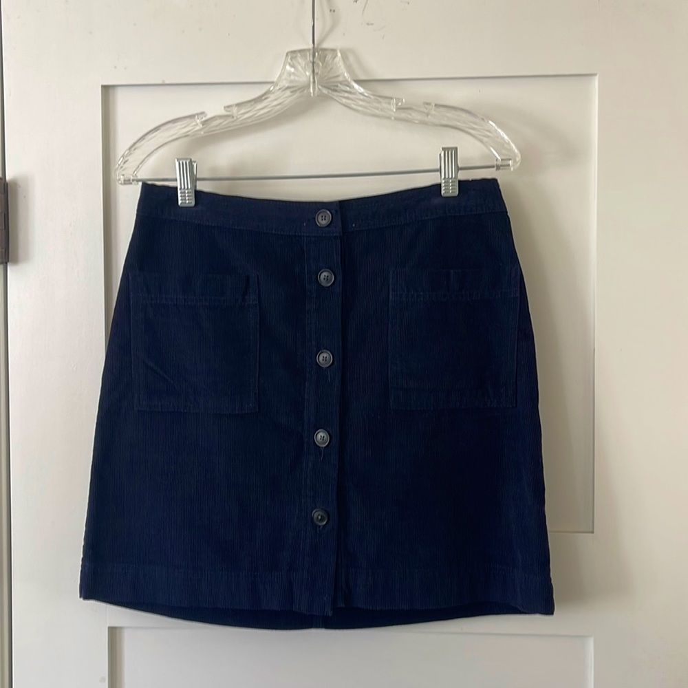 GAP navy blue corduroy mini skirt with buttons and pockets